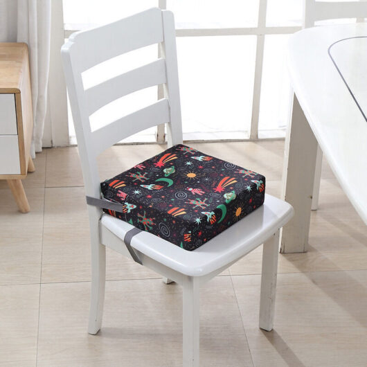 Child Booster Seat, Water Washable, Strong Portable Support, Elevated Chair, Suitable for Young Children's Mealtimes, Easy-to-Clean Elevated Chair