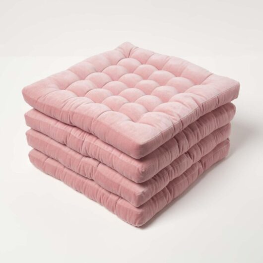 Set of 4 Pink Quilted Velvet Chair Pad, 40 x 40 cm - Homescapes